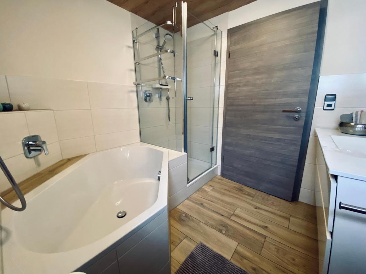 לאופן Ferienwohnung An Der Romantischen Salzachschleife Naehe Salzburg מראה חיצוני תמונה